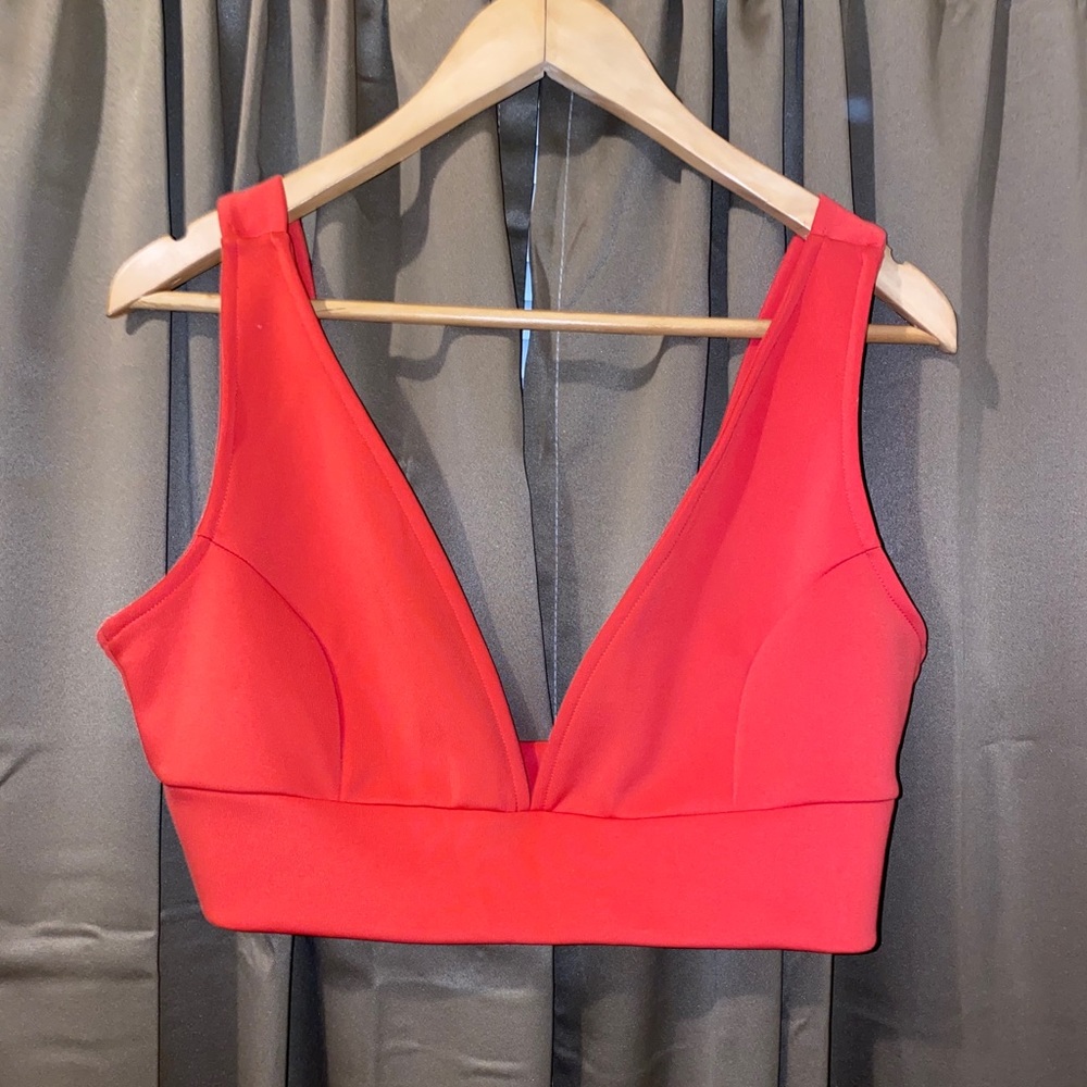 Low cut crop top